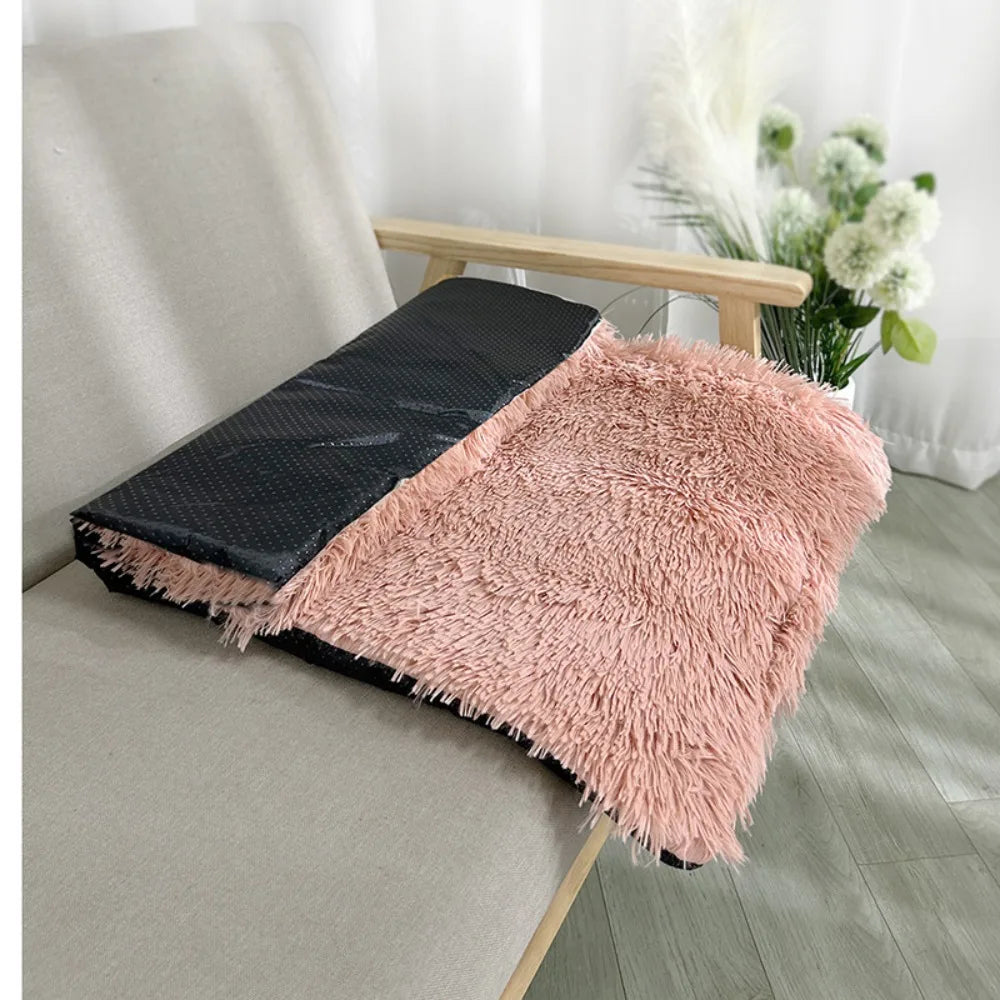 Pet Products Soft Dog Plush Winter Blanket Non-slip Velvet Warm Cat Blanket Waterproof Comfortable Puppy Sleep Mat Winter