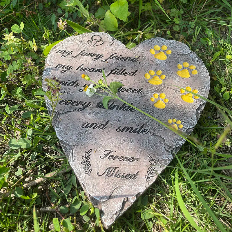 Personalized Pet Memorial Stone Custom Dog Name Heart Shaped Paw Print Grave Marker for Cat Dog Memorial Tombstone Pet