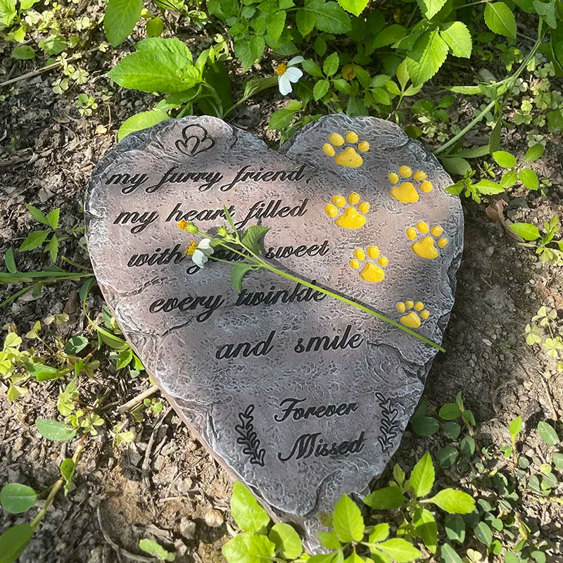 Personalized Pet Memorial Stone Custom Dog Name Heart Shaped Paw Print Grave Marker for Cat Dog Memorial Tombstone Pet