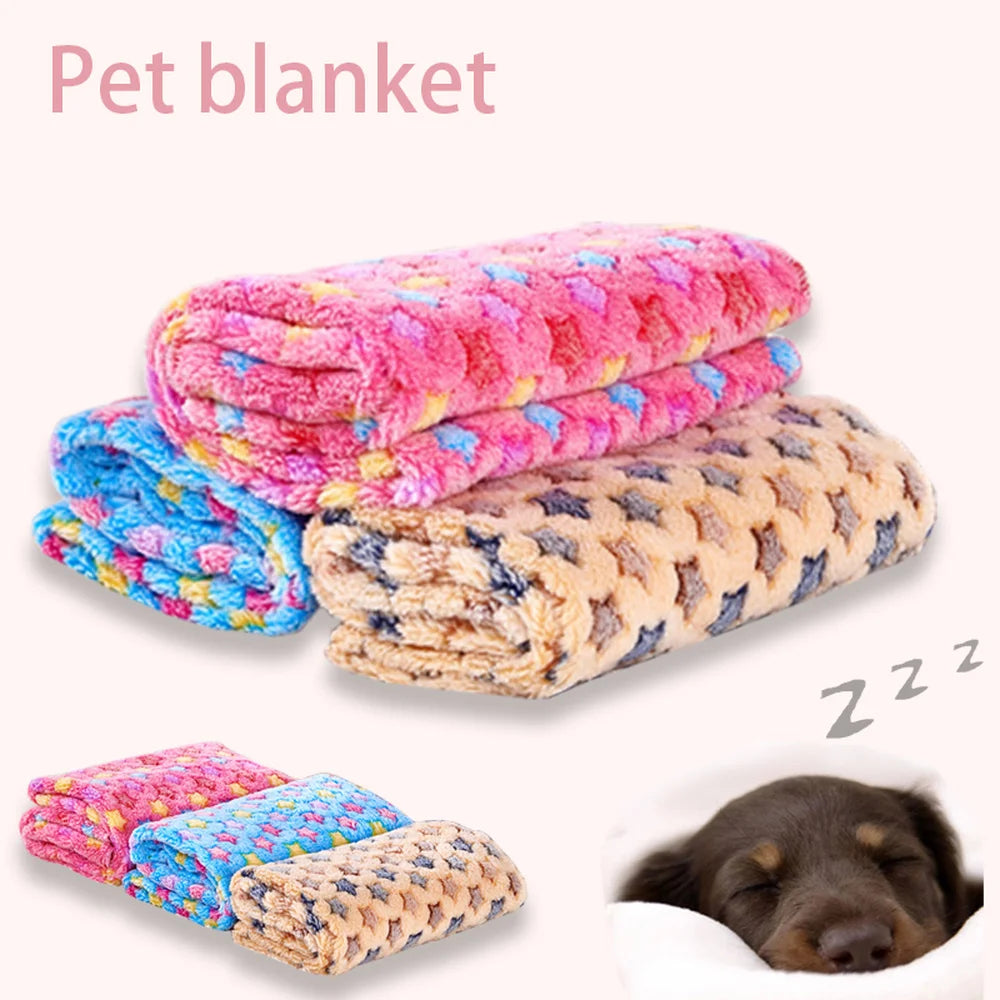 Soft and Fluffy High Quality Pet Blanket Cute Star Print Pet Mat Warm and Comfortable Pet Blanket for Dogs and Cats Pet Supplies